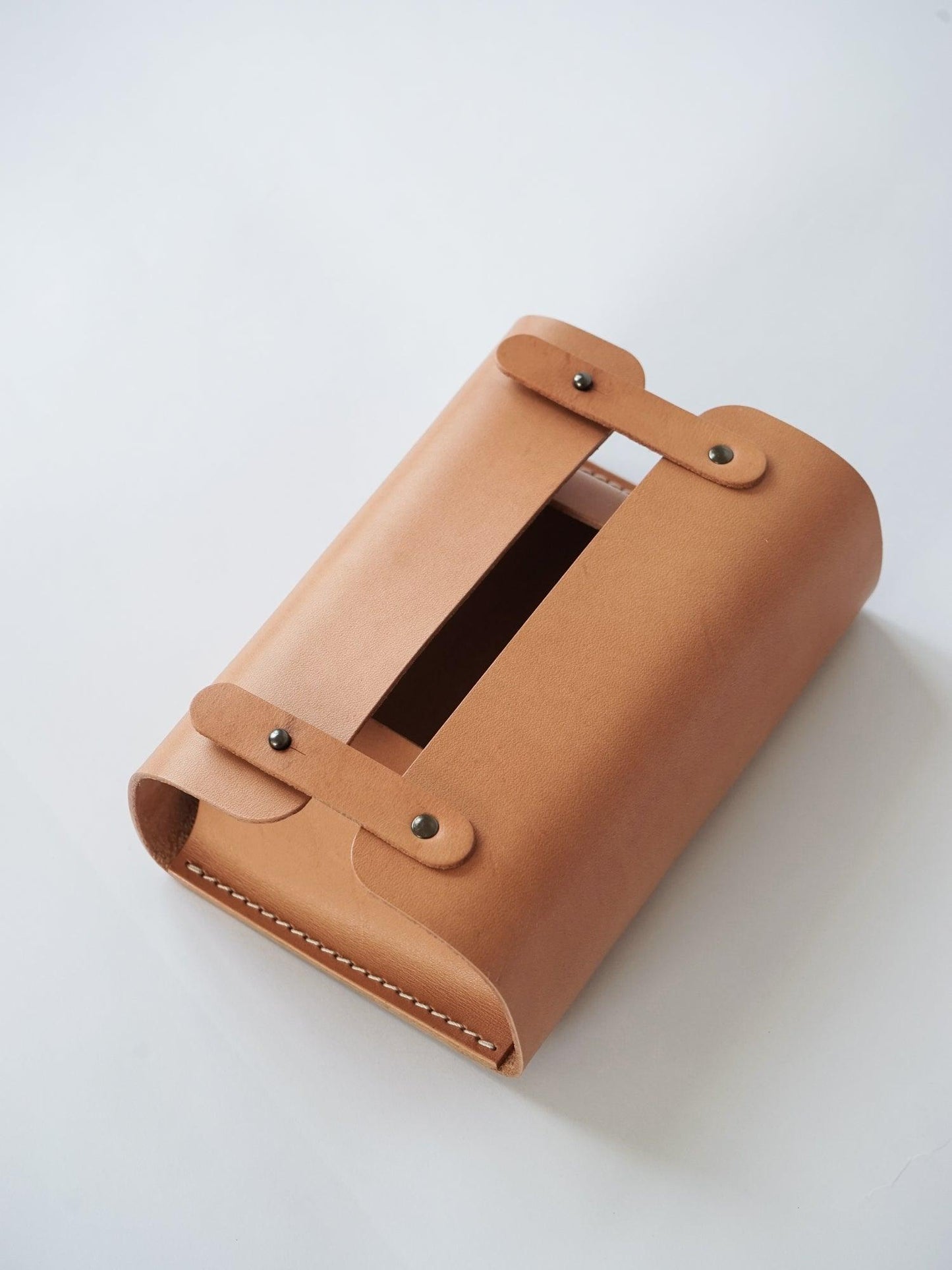 Handcrafted Tissue Box made with Leather - AMILO LEATHERCRAFT