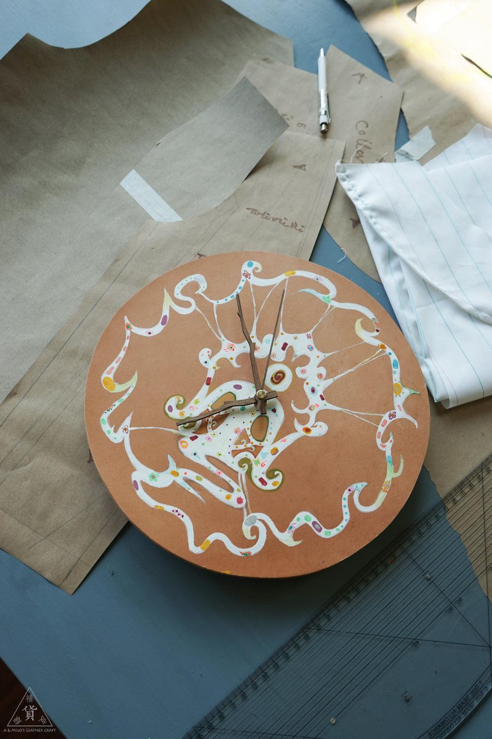 Leather-based Hand-Painted Artistic Clock - AMILO LEATHERCRAFT